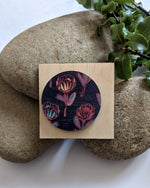Load image into Gallery viewer, Protea brooch
